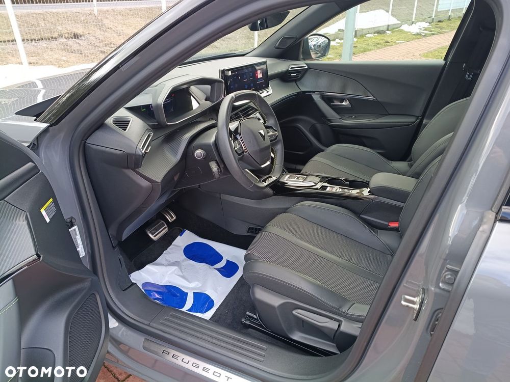 Peugeot 2008 - 10