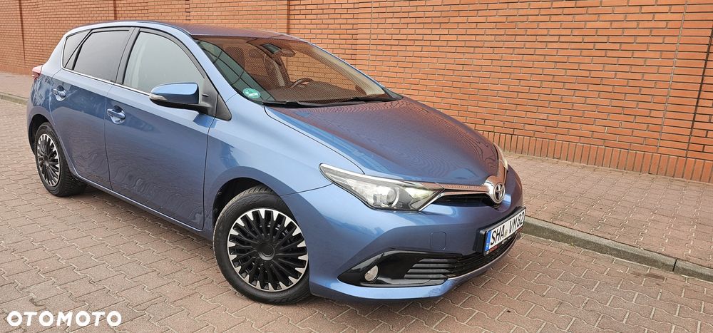 Toyota Auris - 1