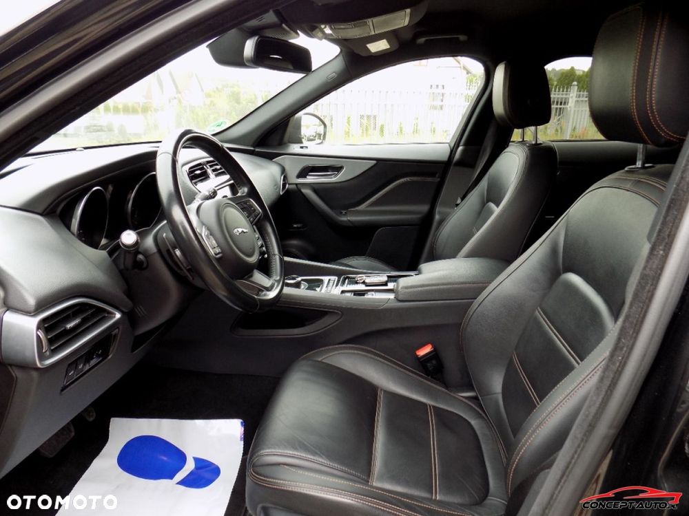 Jaguar F-Pace - 19