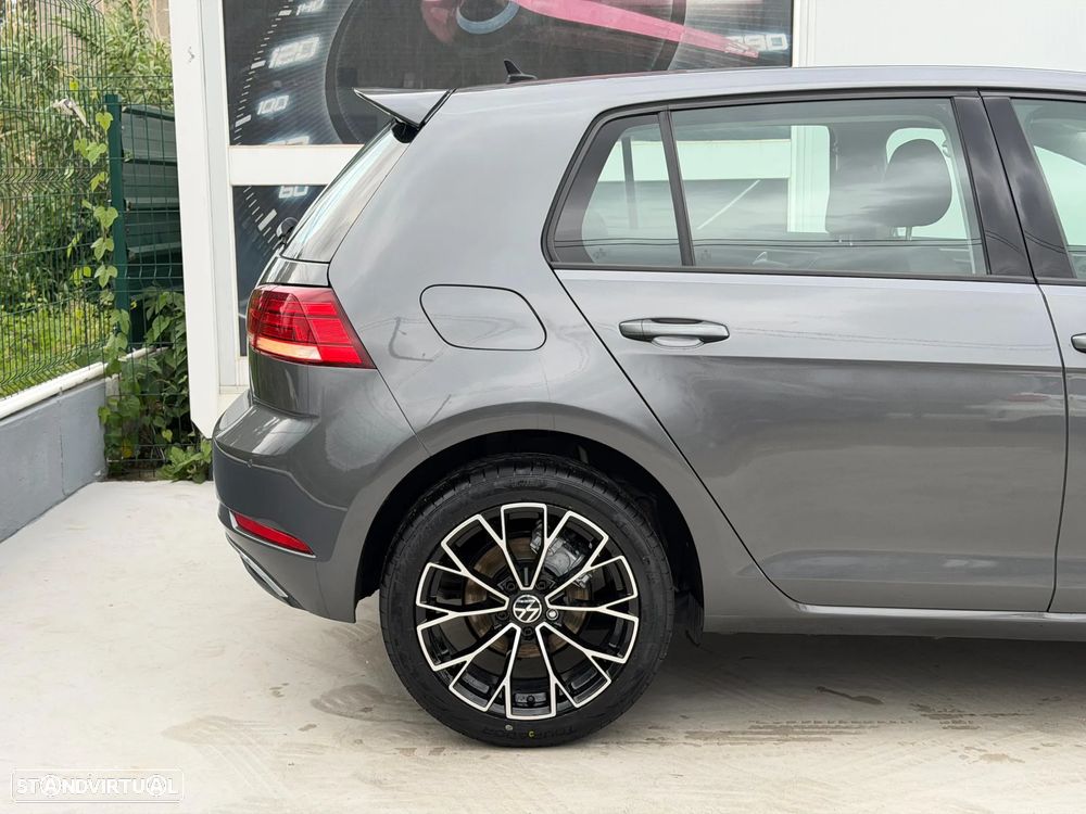 VW Golf 1.6 TDI Confortline - 12