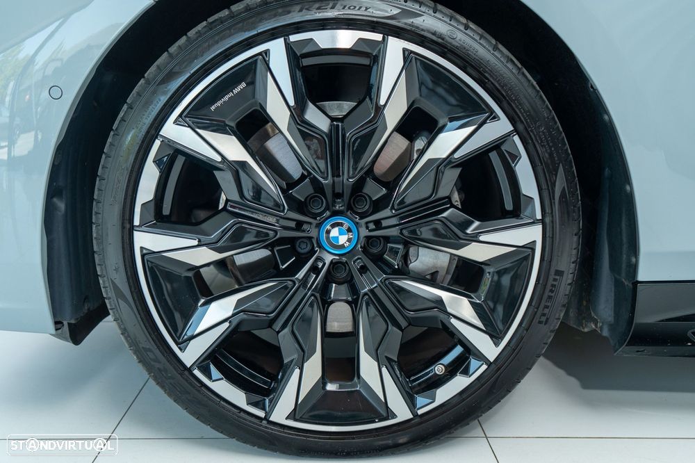 BMW i5 eDrive40 Pack Desportivo M - 48