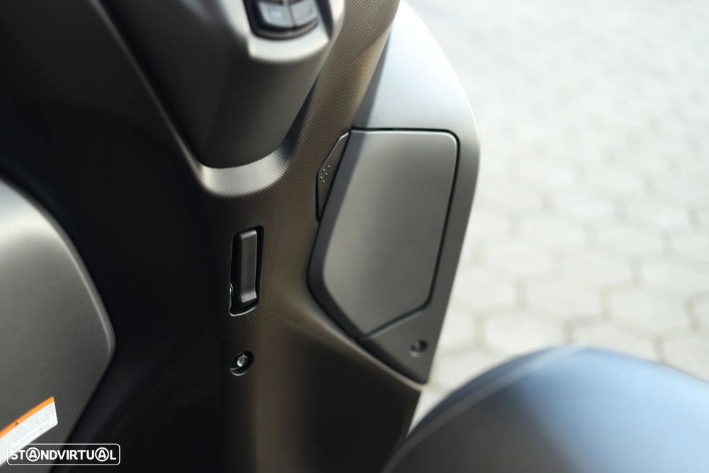 Yamaha Tricity Carta de Carro - 22