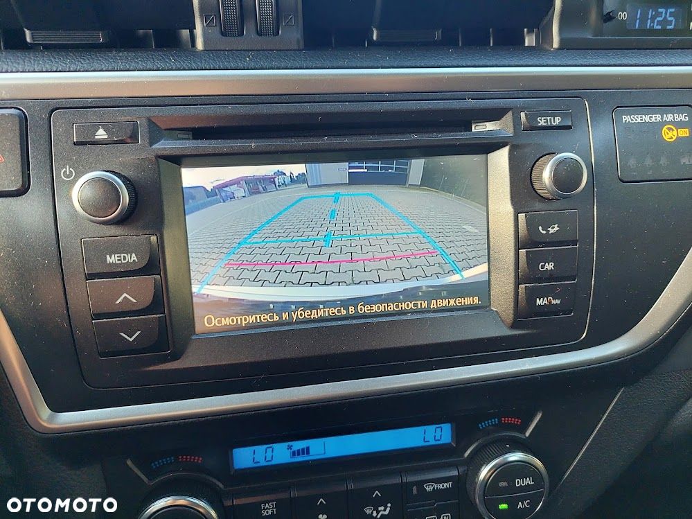 Toyota Auris 1.8 HSD Sol - 21
