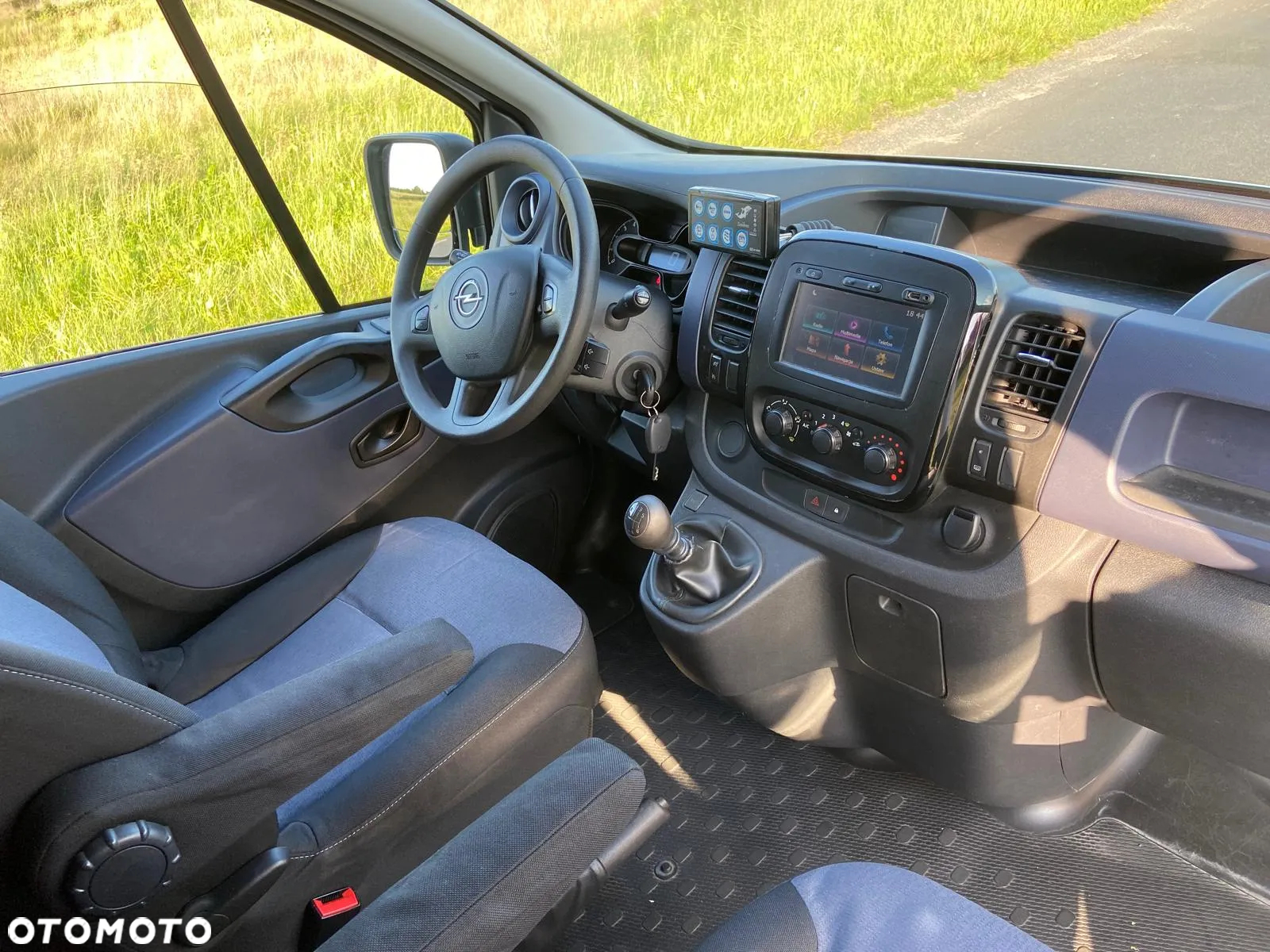 Opel Ambulans Karetka vivaro - 18