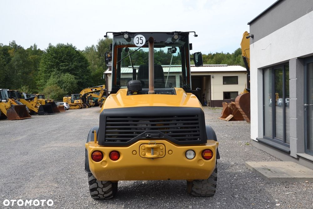 Caterpillar 908 M - 8