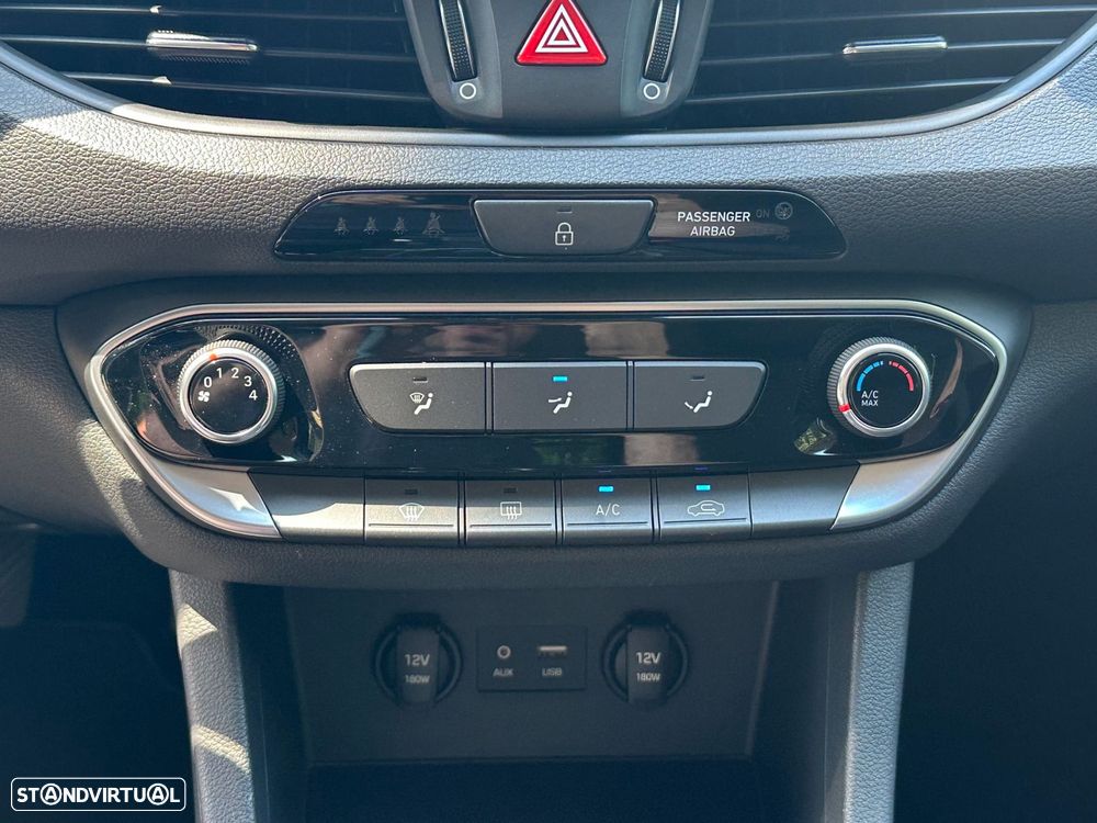 Hyundai i30 1.6 CRDI STyle Plus - 12