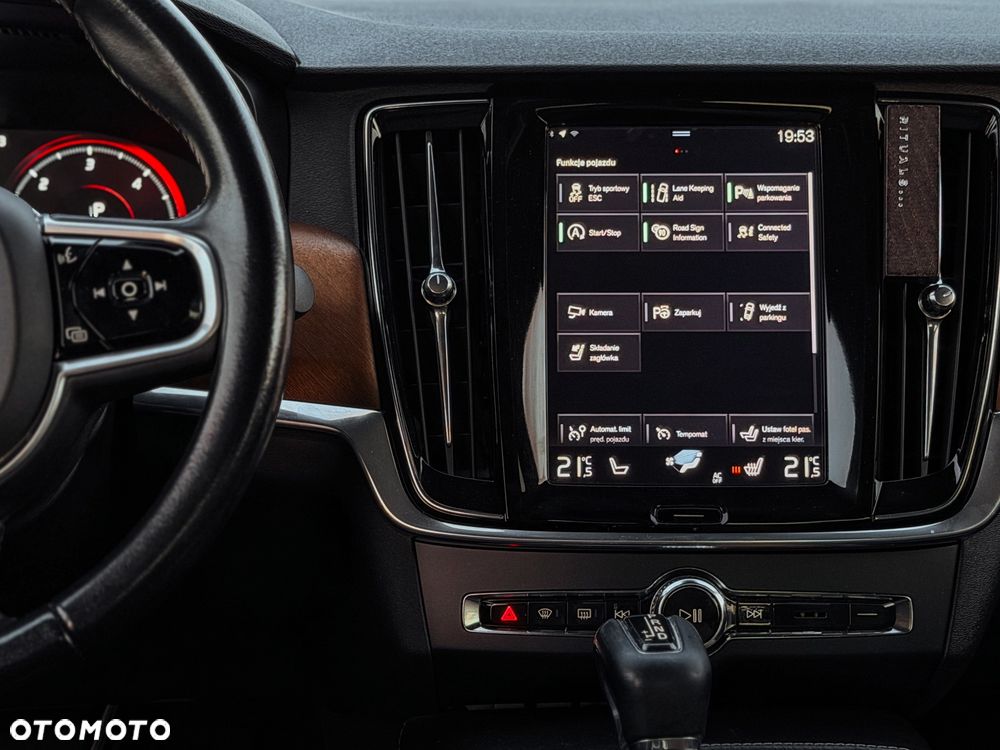 Volvo S90 D4 Inscription - 9