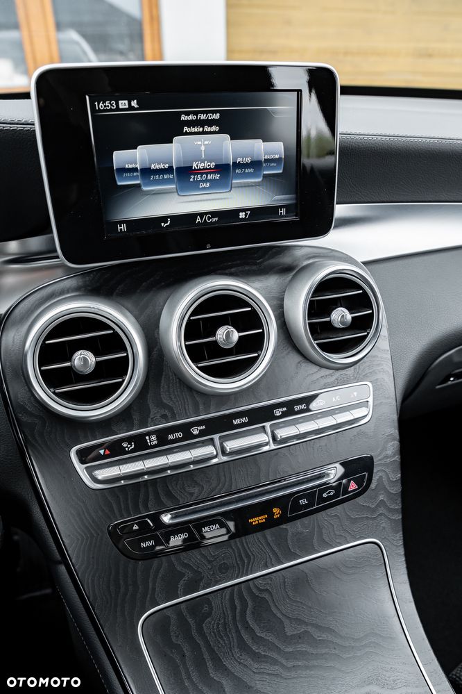 Mercedes-Benz GLC 250 d 4Matic 9G-TRONIC AMG Line - 36
