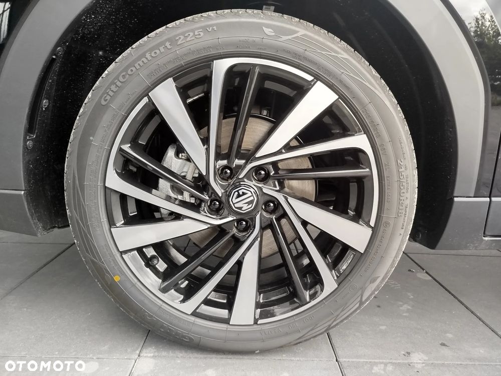 MG ZS Hybrid+ - 6