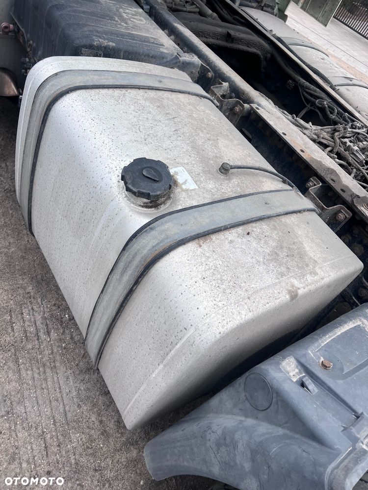 MAN TGX 18.440 / AUTOMAT RETARDER !! / OPONY: 95% / DUŻE ZBIORNIKI / 2010 ROK - 9