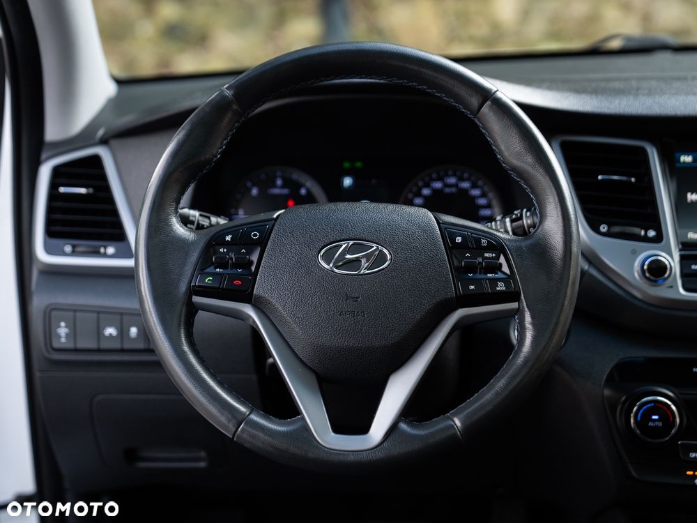 Hyundai Tucson blue 1.7 CRDi 2WD DCT Premium - 33
