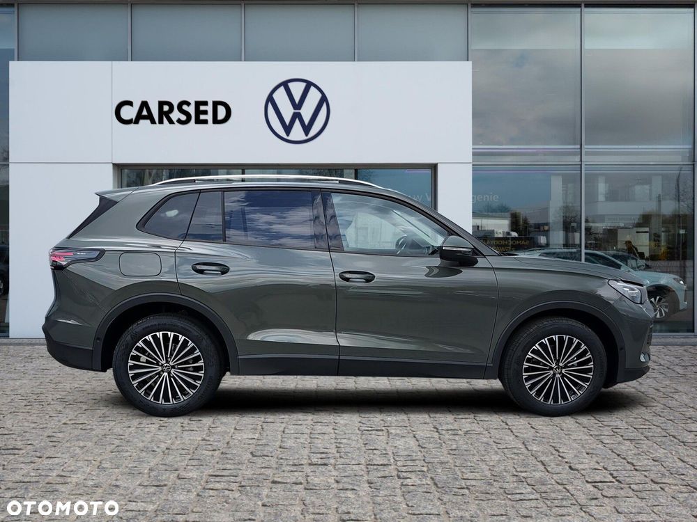 Volkswagen Tiguan - 9
