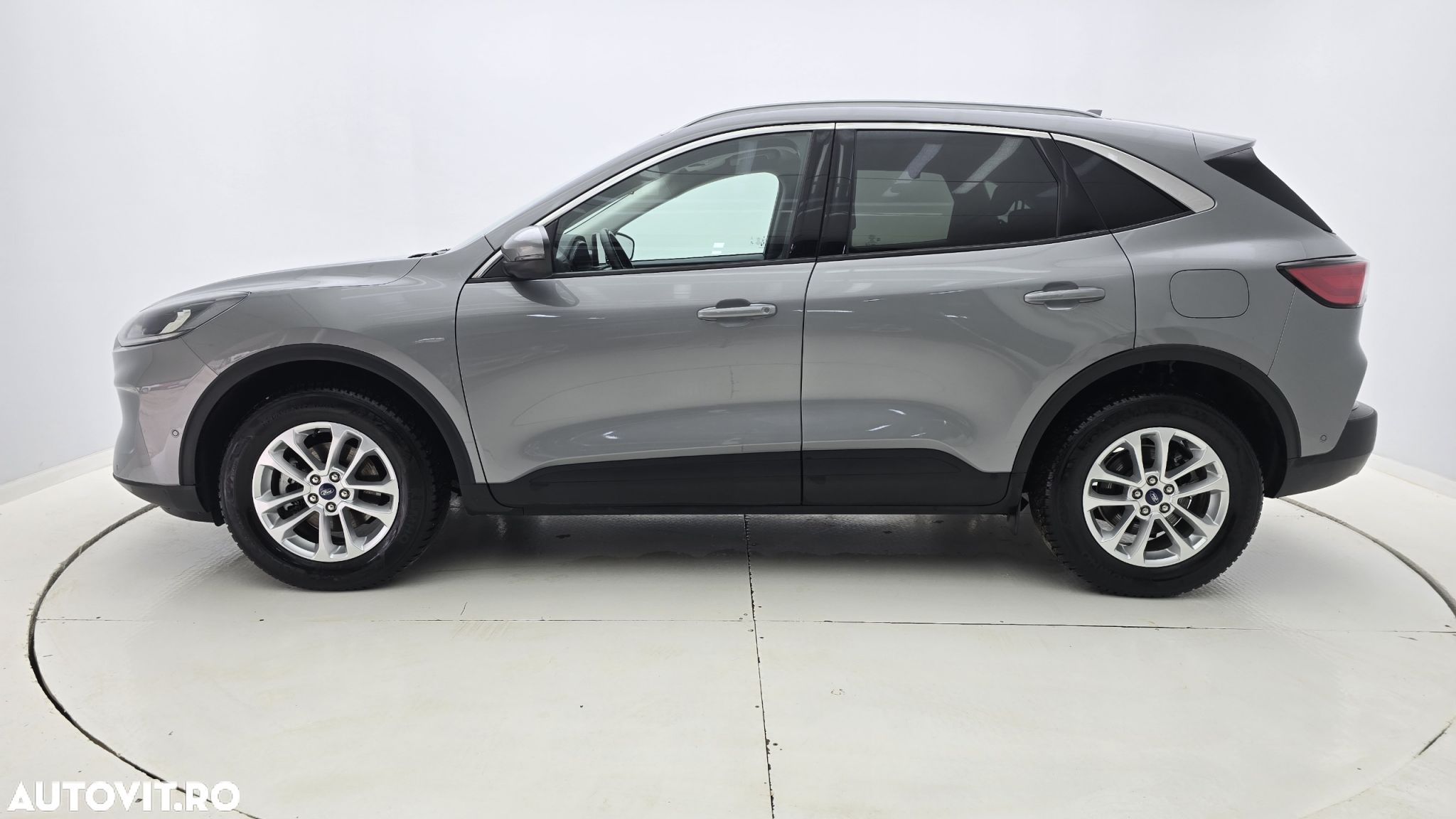 Ford Kuga - 9