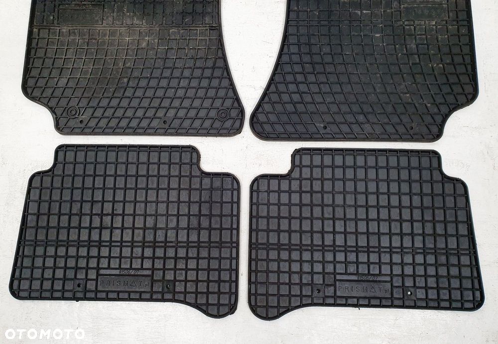 DYWANIKI CHODNICZKI GUMOWE MERCEDES W212 4SZT - 4