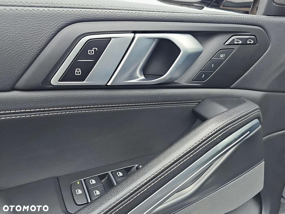BMW X6 xDrive30d - 25