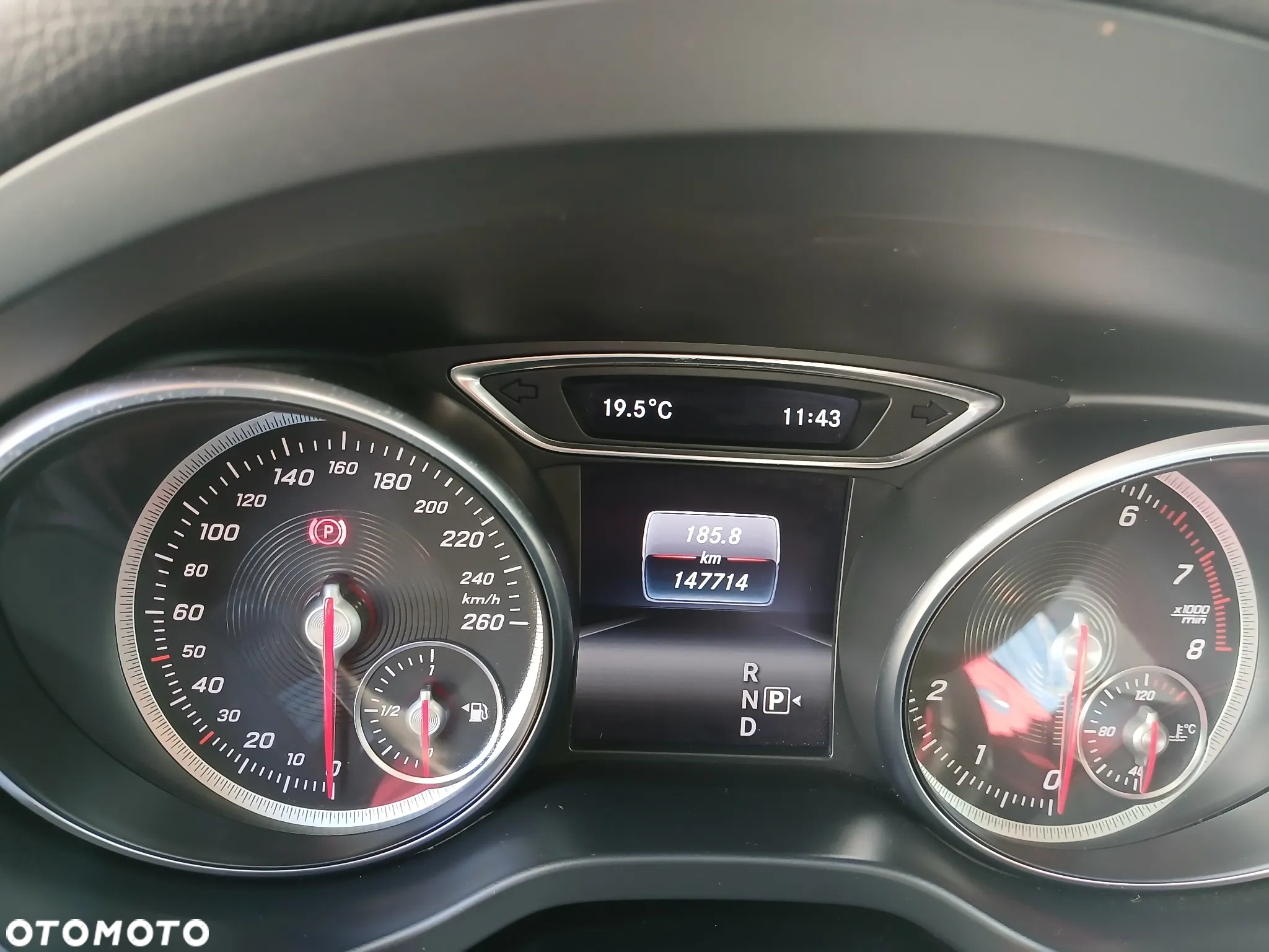 Mercedes-Benz CLA 200 7G-DCT AMG Line - 23