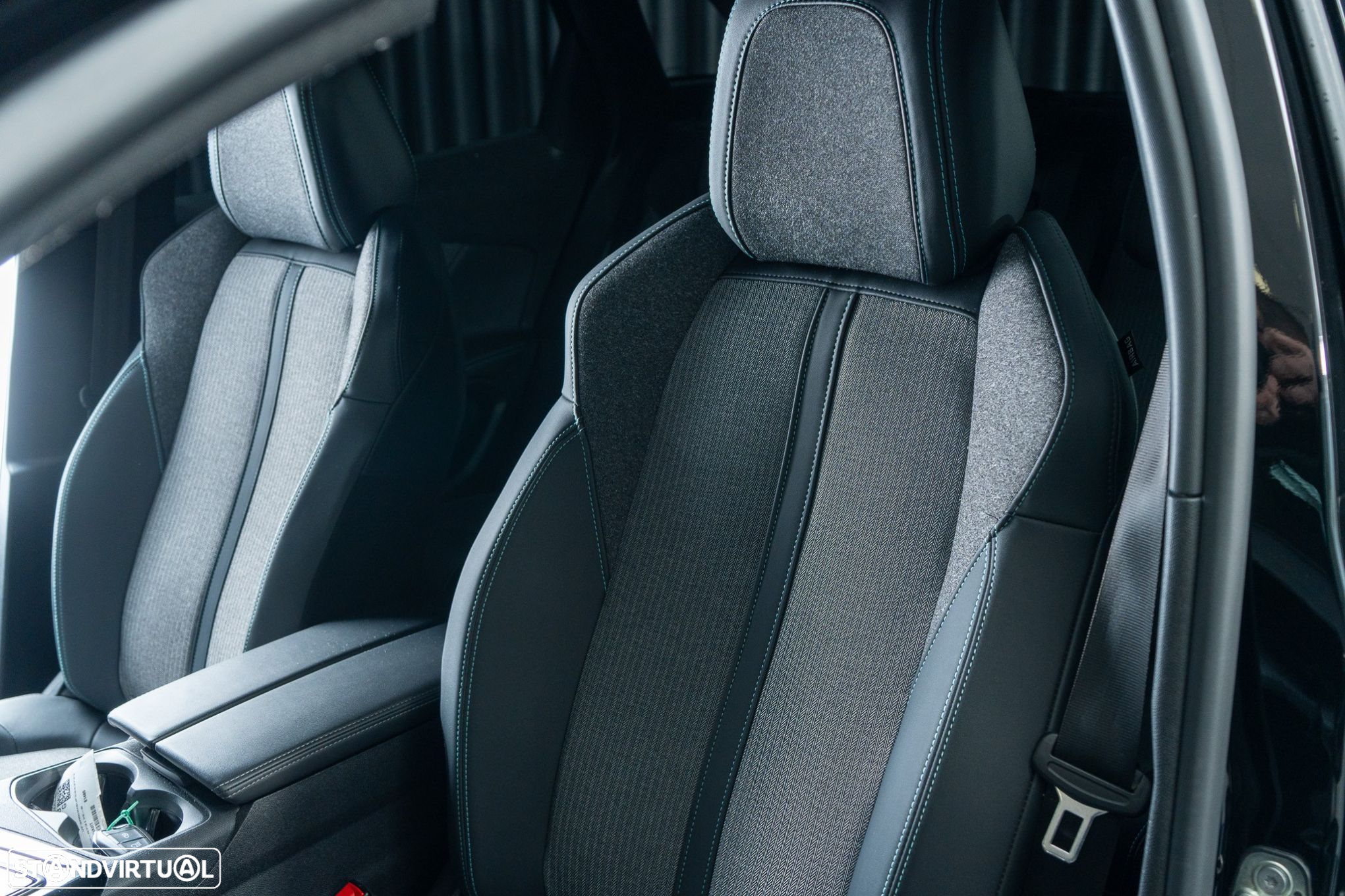 Peugeot 3008 1.2 PureTech Allure EAT8 - 19