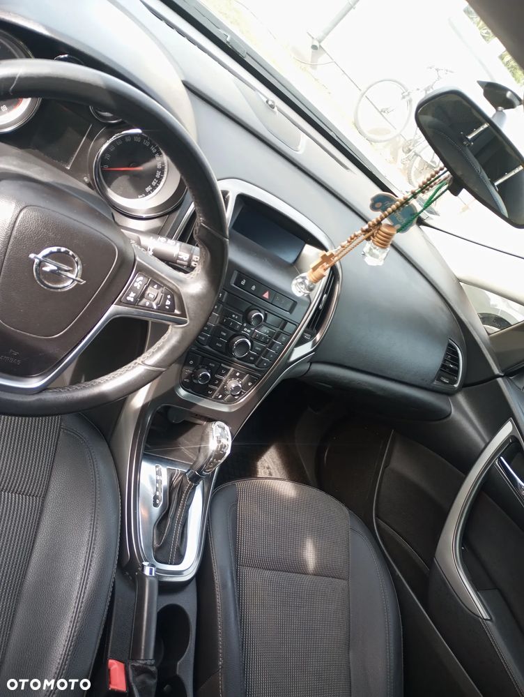 Opel Astra 1.4 T Cosmo - 10