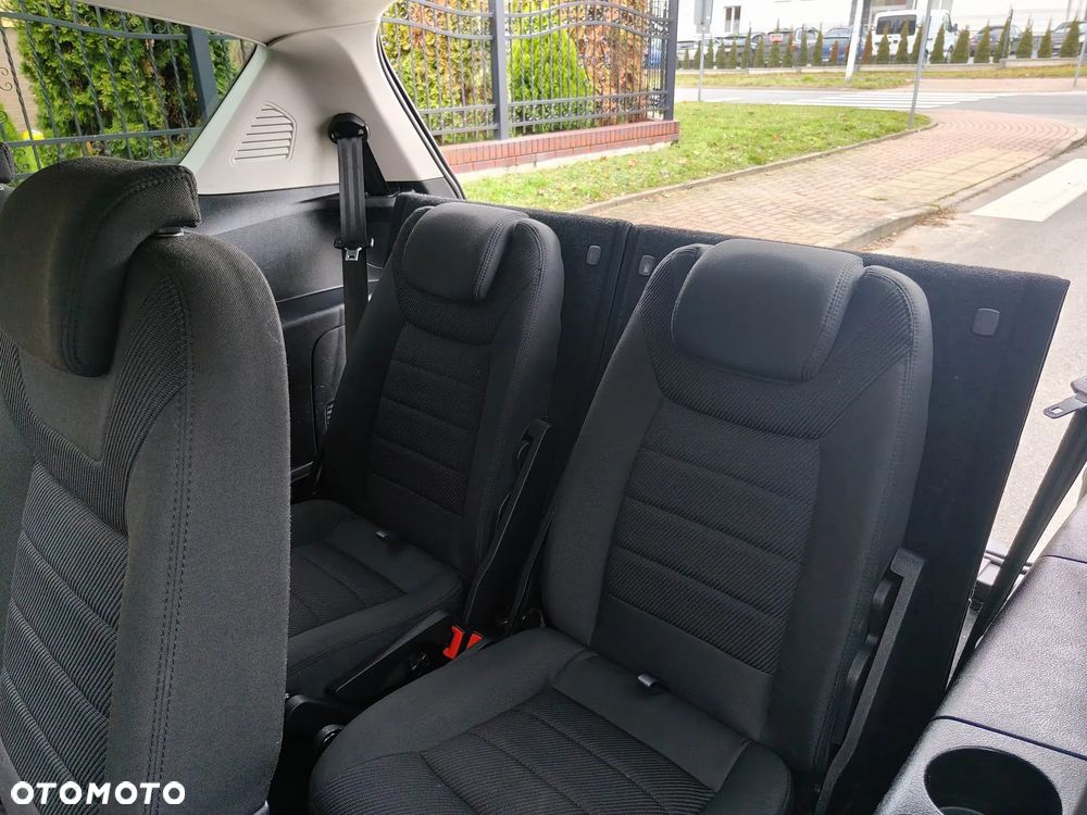 Ford S-Max - 17