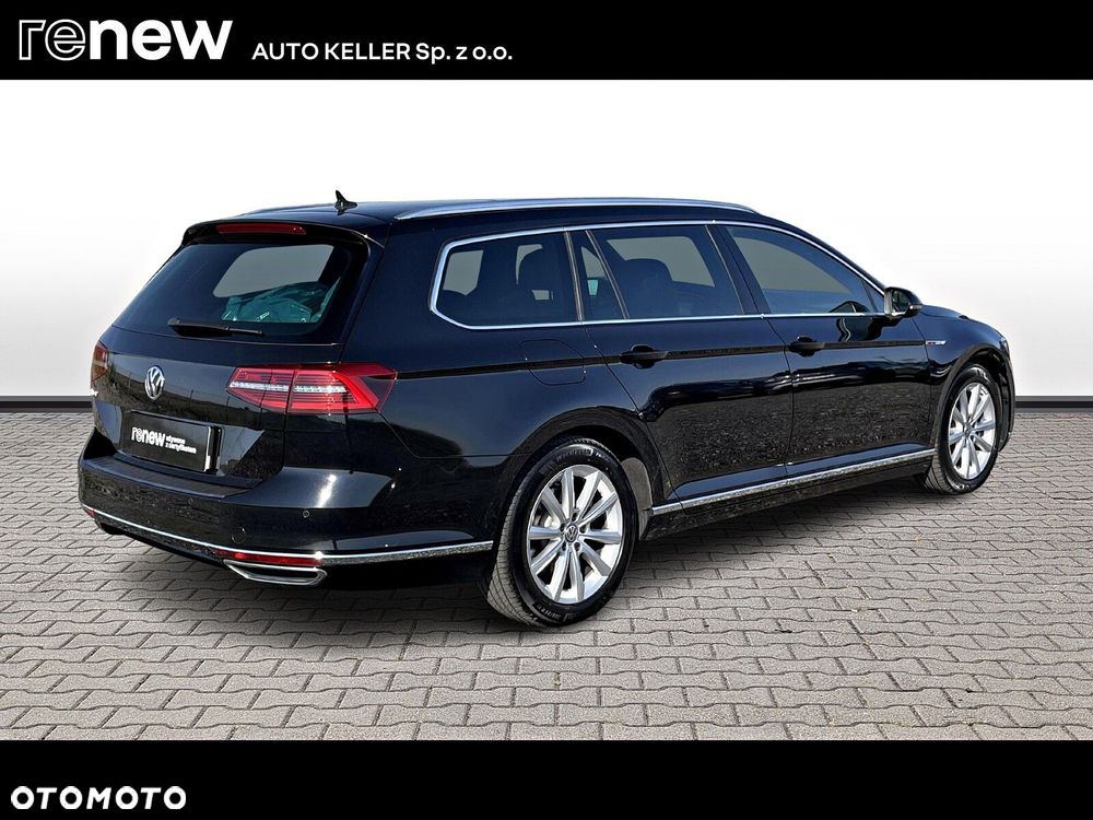 Volkswagen Passat - 6