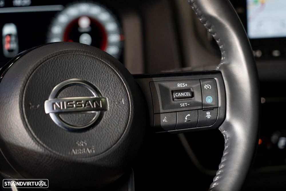 Nissan Qashqai 1.3 DIG-T N-Connecta J18 Led - 31