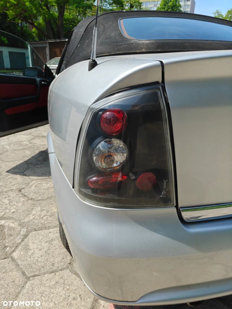 Opel Astra 2.2 Bertone - 10