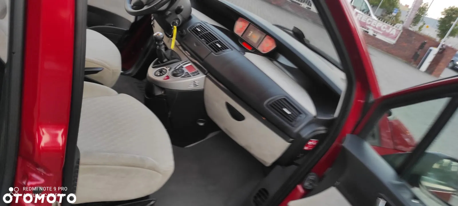 Citroën C8 2.2 HDi Exclusive - 28