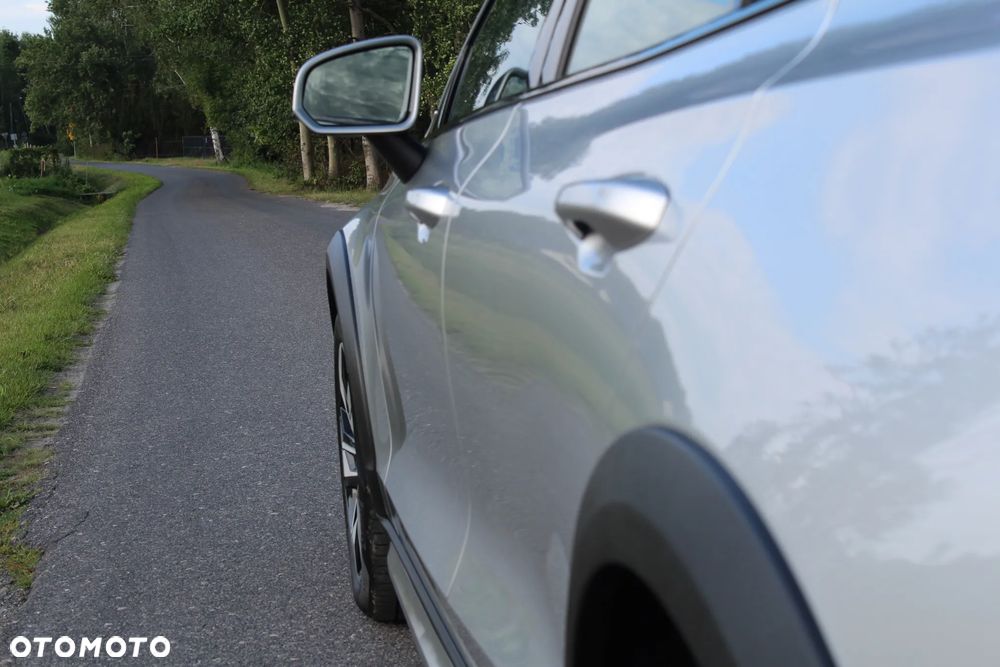 Volvo V60 Cross Country B4 D AWD Geartronic Pro - 16