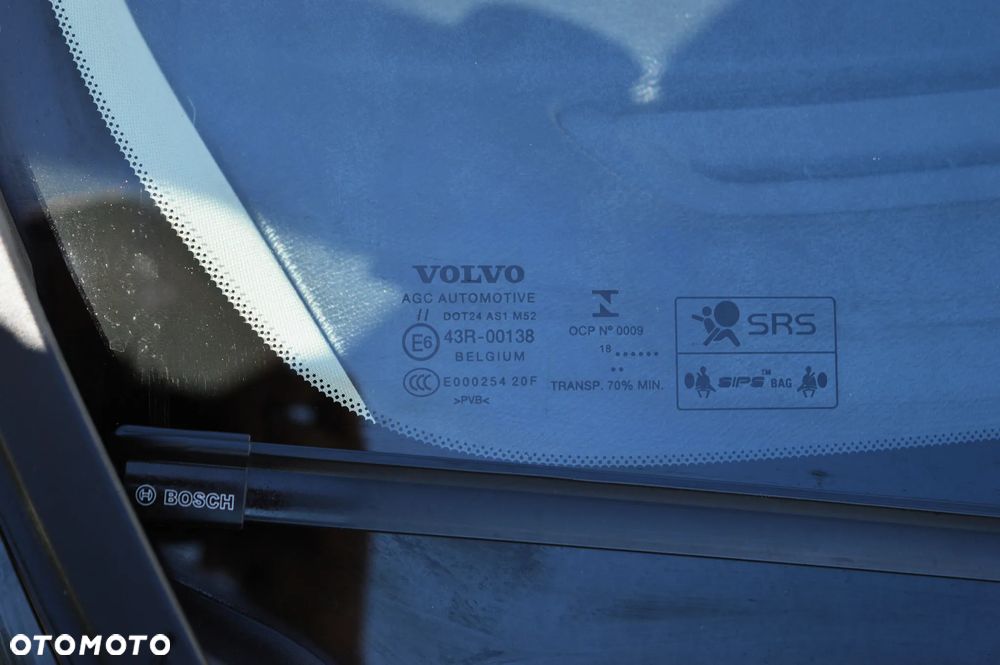 Volvo V40 T2 Momentum - 37