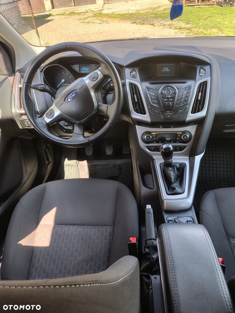 Ford Focus - 8