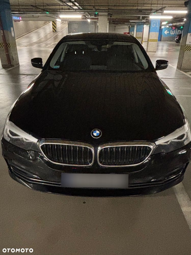 BMW Seria 5 518d Sport Line - 2