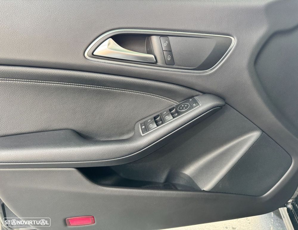 Mercedes-Benz CLA 180 d Shooting Brake Urban - 15