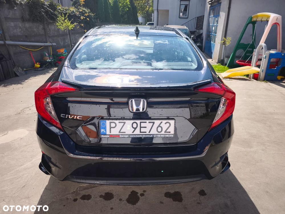 Honda Civic 1.5 i-VTEC Turbo CVT Executive - 9