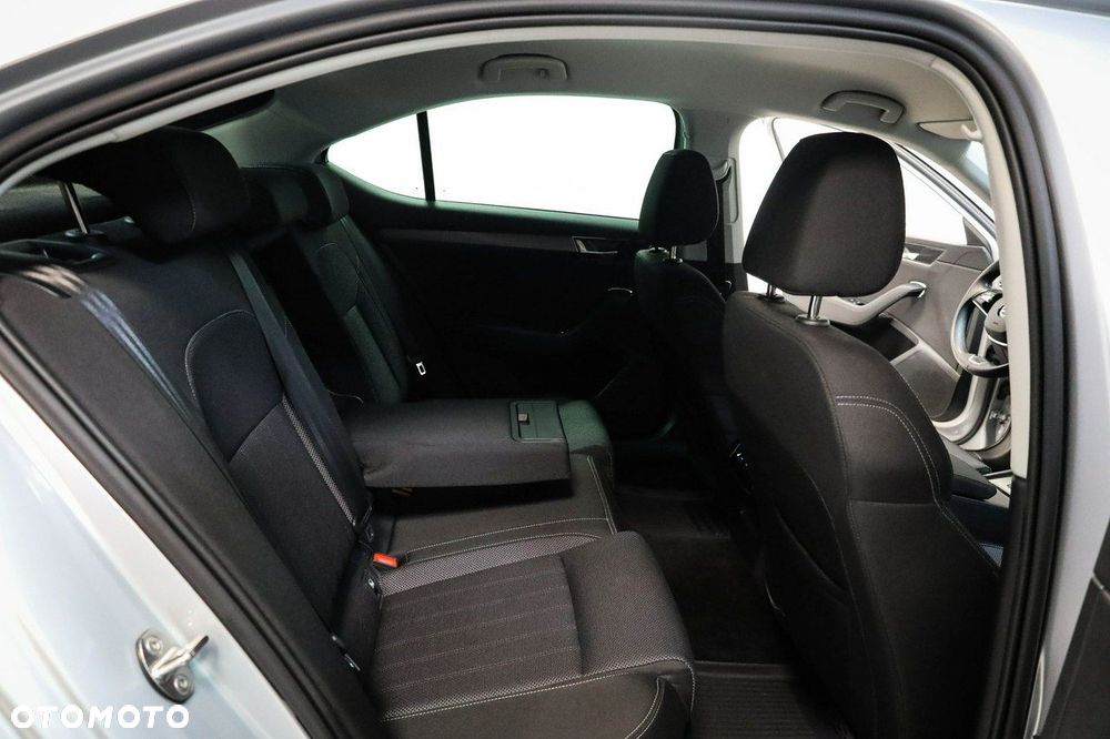 Skoda Superb 2.0 TSI Style DSG - 28