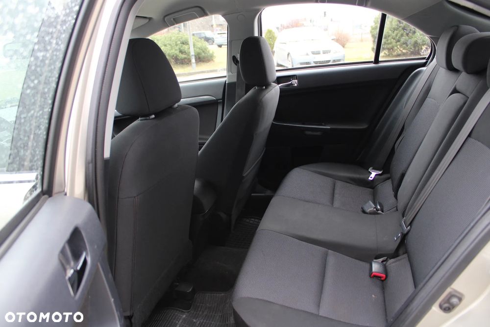 Mitsubishi Lancer 1.8 Invite - 13