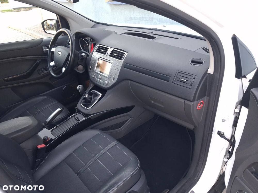 Ford Kuga 2.0 TDCi Titanium S - 24