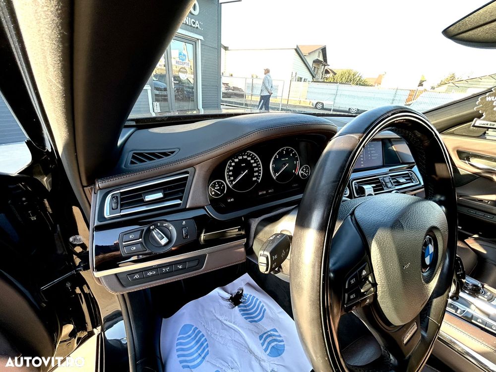 BMW Seria 7 740d xDrive - 9