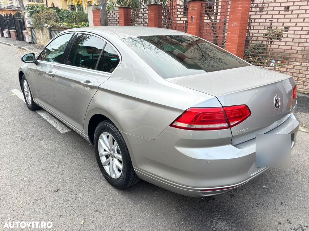 Volkswagen Passat 2.0 TDI DSG Highline - 3