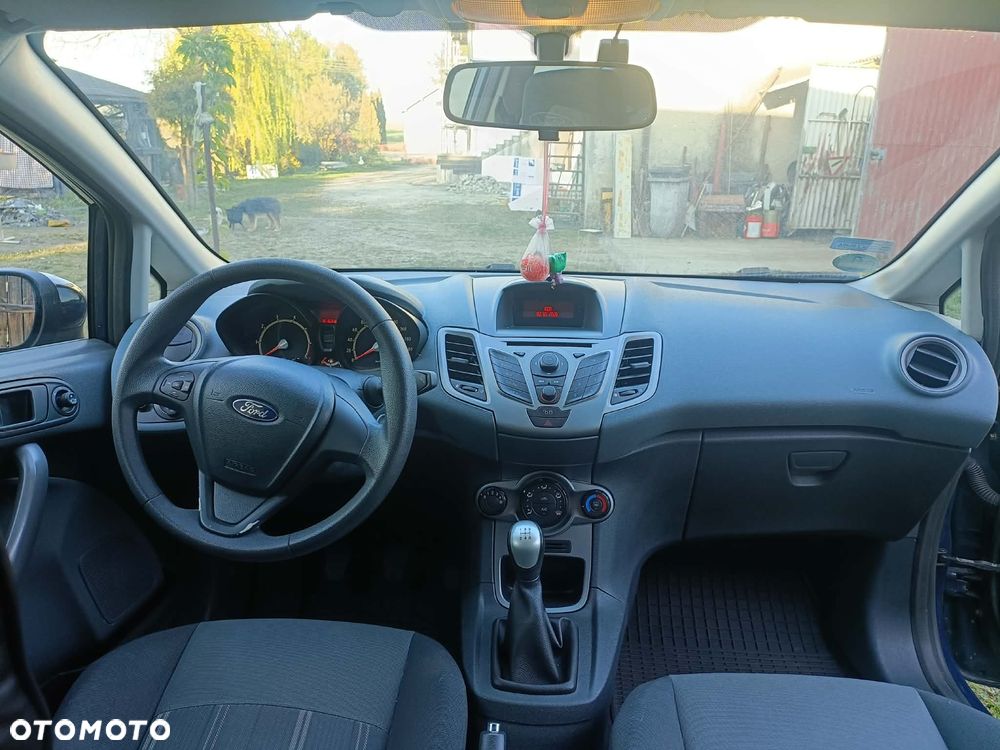 Ford Fiesta 1.25 Ambiente - 2