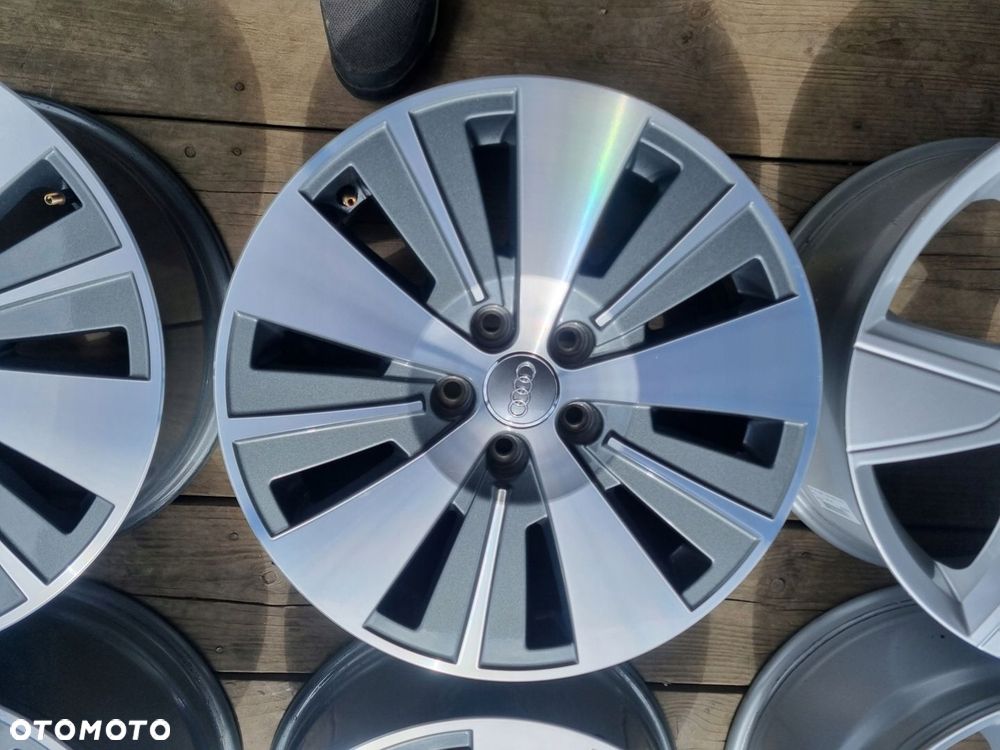 AUDI A3 8V0,Q3,A4,SKODA,seat,vw ALU 7.5X17 ET43 5X112 jak nowe 4szt. - 2