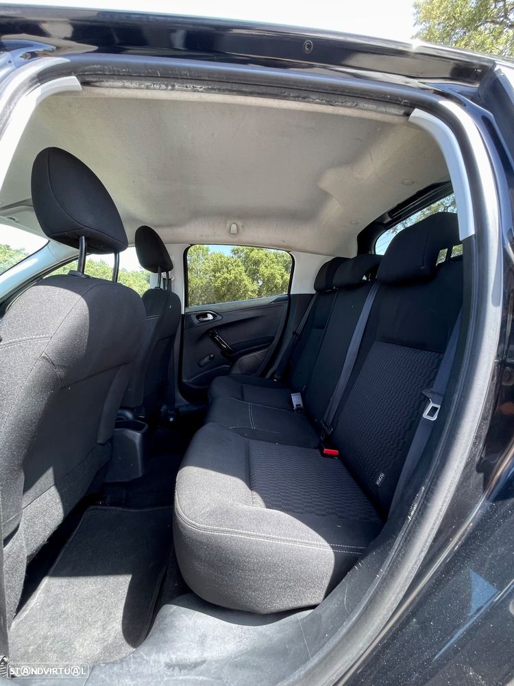 Peugeot 208 1.6 BlueHDi Style - 17