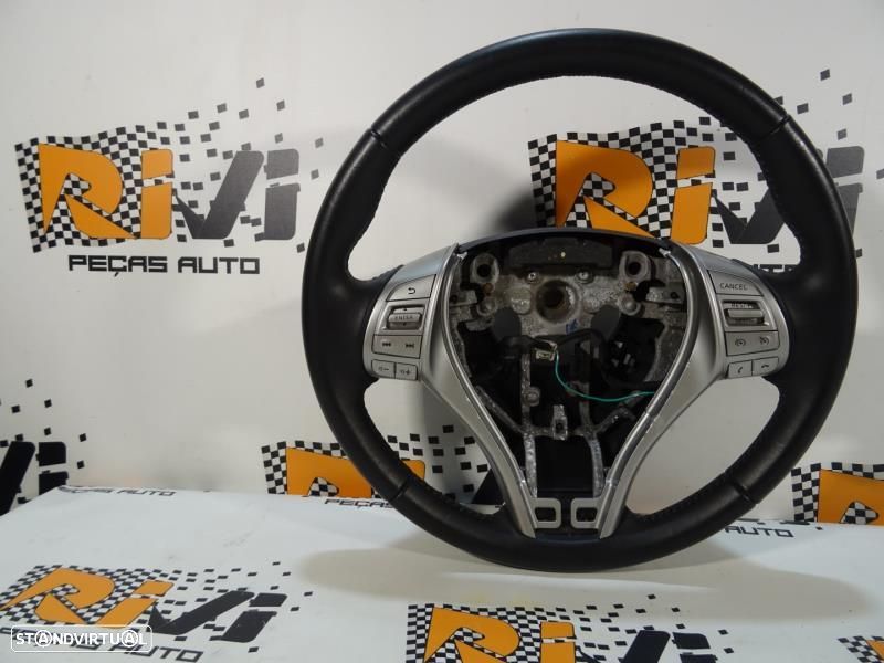 Volante Nissan Qashqai Ii (J11, J11_)  Volante Nissan Qashqai 2 - 1