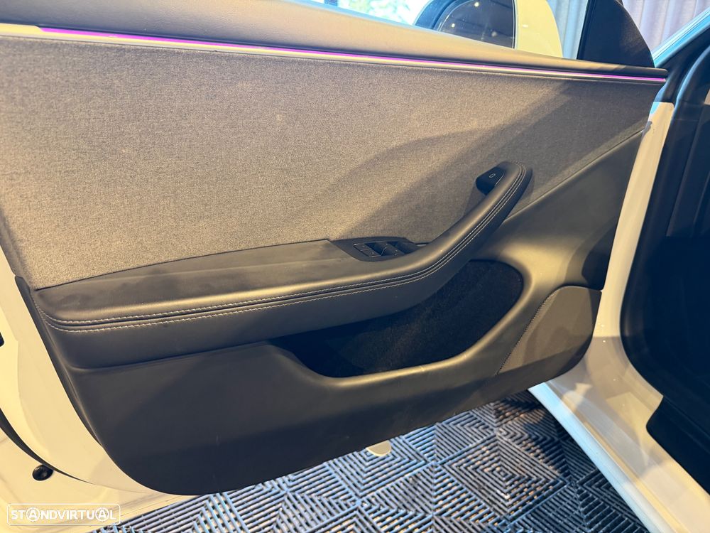Tesla Model 3 Tração Traseira Premium - 20