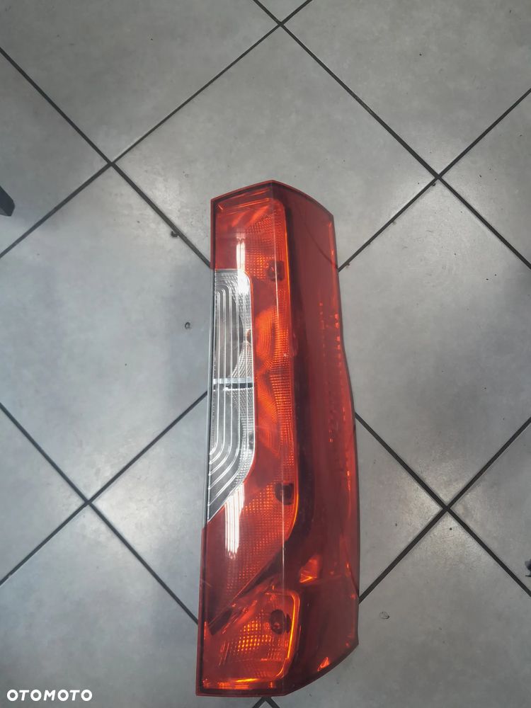 Lampa tylna prawa Mercedes Sprinter 907 A9108200000 - 1
