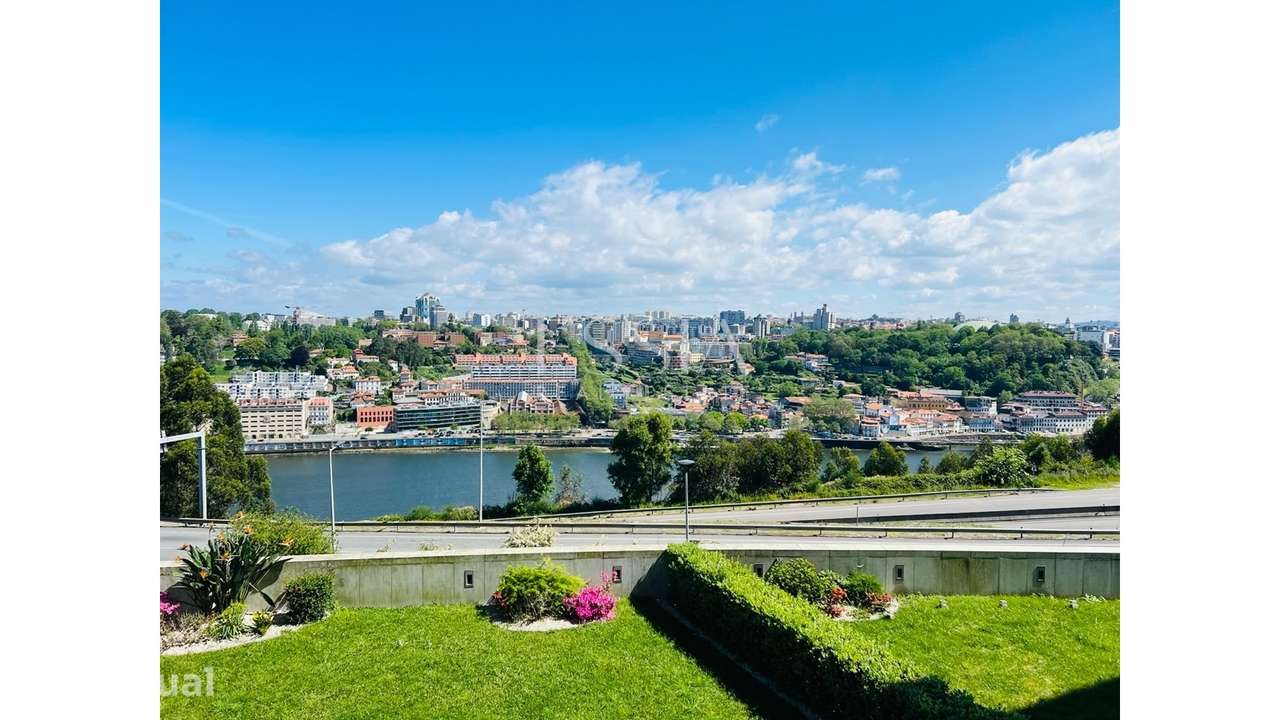 T4 com Garagem e Vista Rio Douro I Apartamento Vila Nova de Gaia - Grande imagem: 2/17