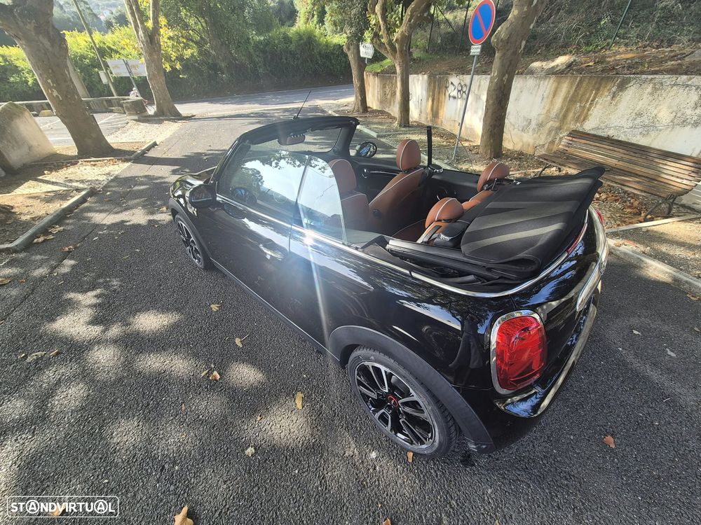 MINI Cabrio Cooper Auto. Essential - 27