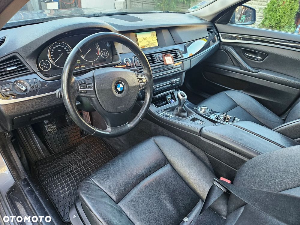 BMW Seria 5 520d - 5