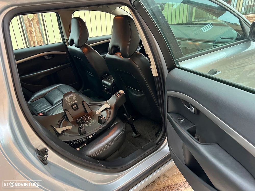 Volvo V70 2.0 D Momentum - 12