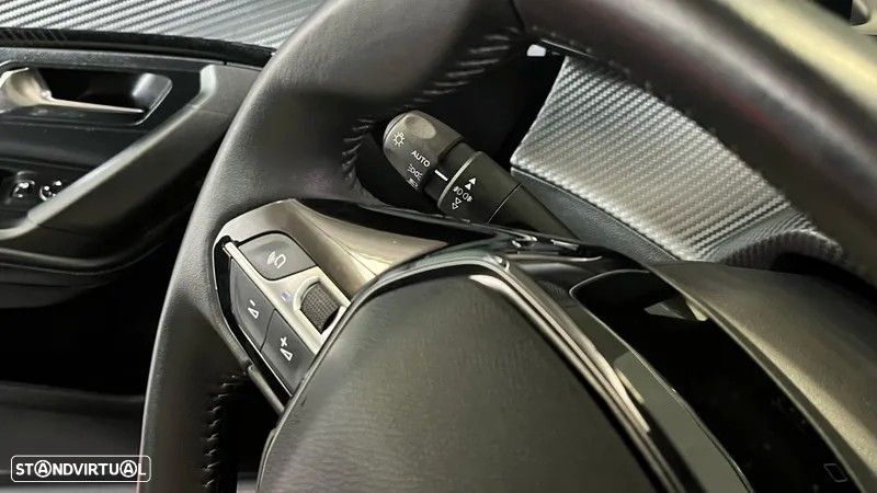 Peugeot e-2008 50 kWh Allure - 5
