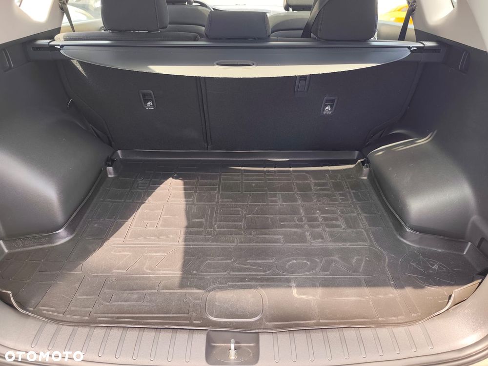 Hyundai Tucson - 16